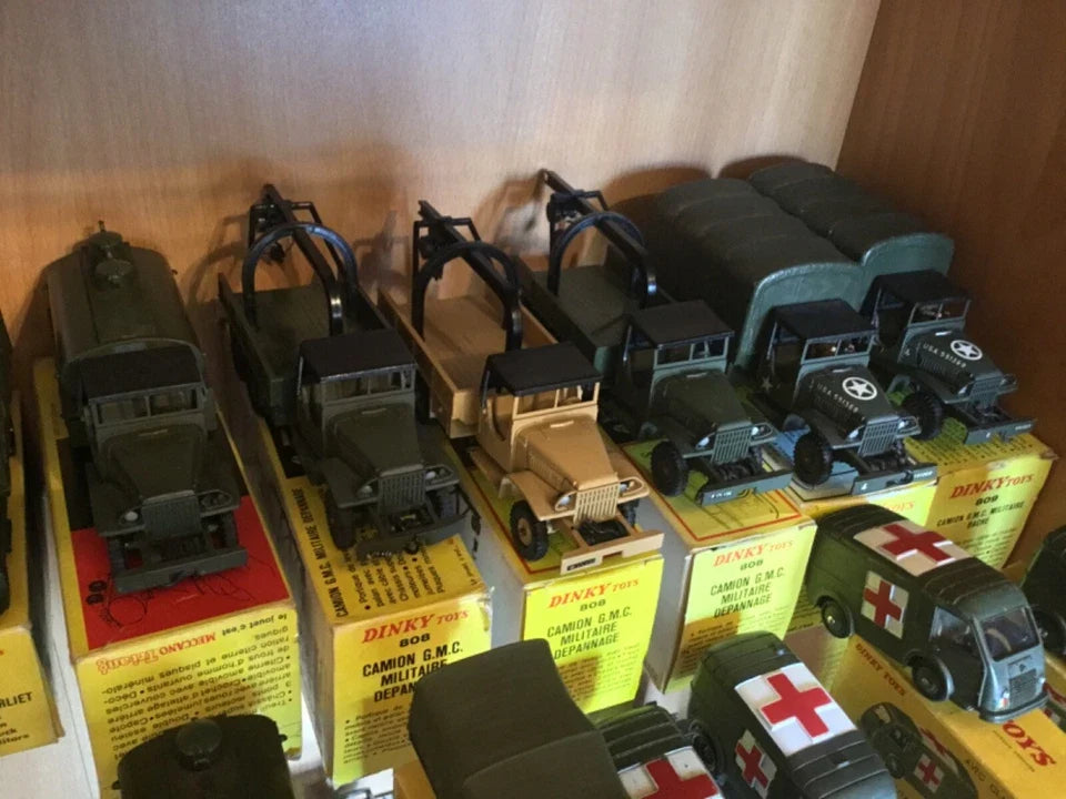 Superbe Collection Complète Militaire Neuve Avec Boîte Dinky Toys